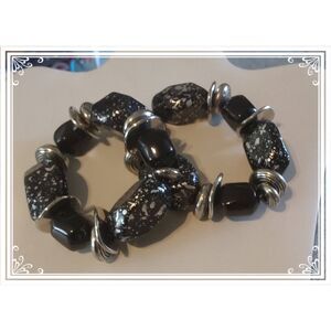 Set of (2)Speckled Black Beads & Silver Abstract Discs Chunky Bracelets~kn